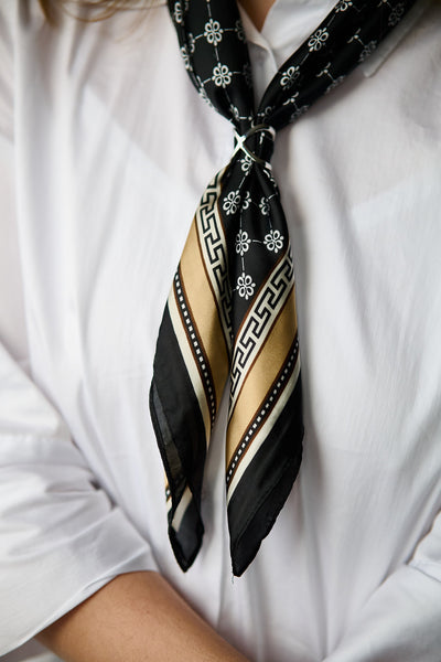 Skjerf 70X70 - Mønstret Sort