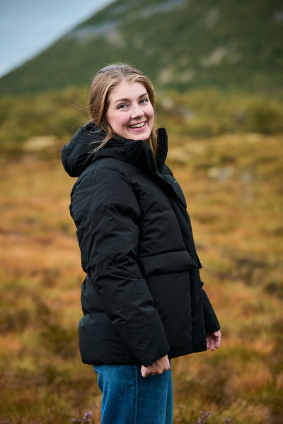Besseggen Down Jacket - Black