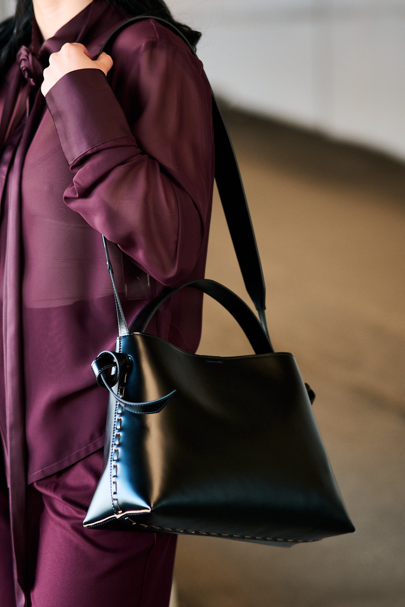 Stella Medium Leather Bag - Black