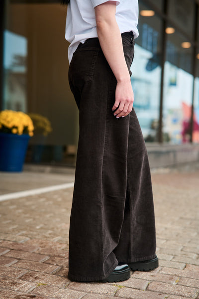 AbbyFV 393 - Dark Coffe Corduroy