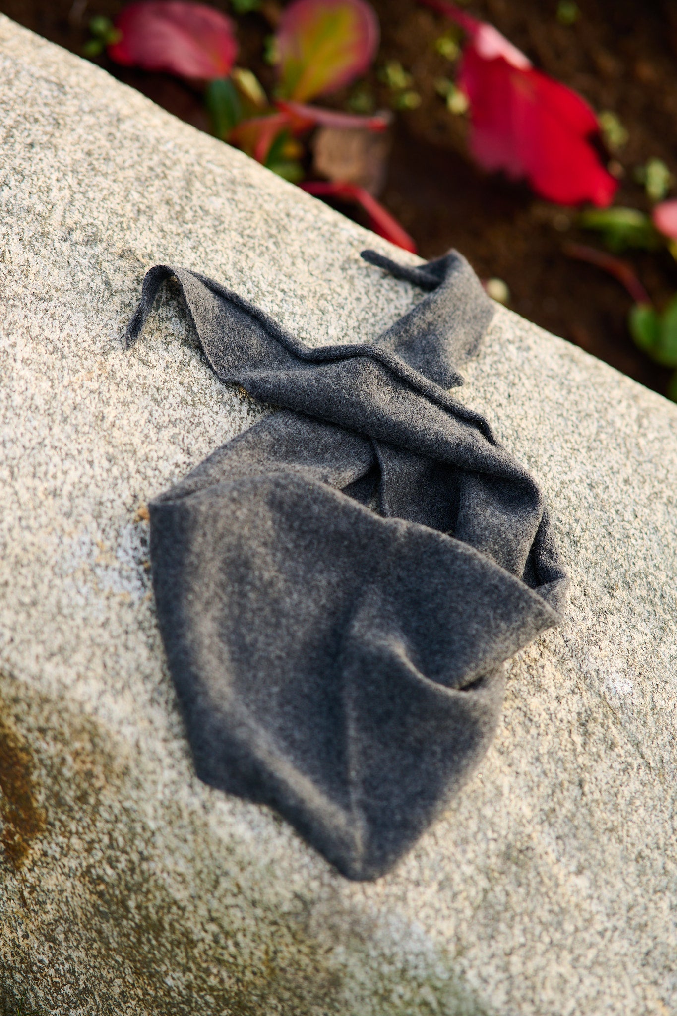 Maria Narrow Cashmere Scarf - Dark Grey Melage