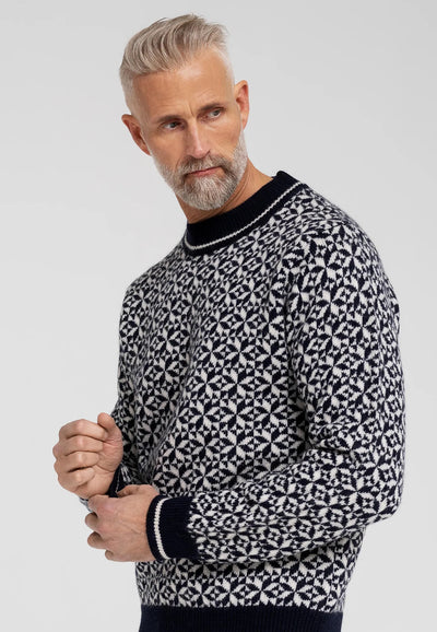 Knitted Pullover R-neck