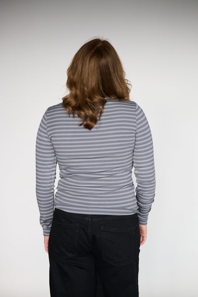 Ika 11 Dark grey stripe