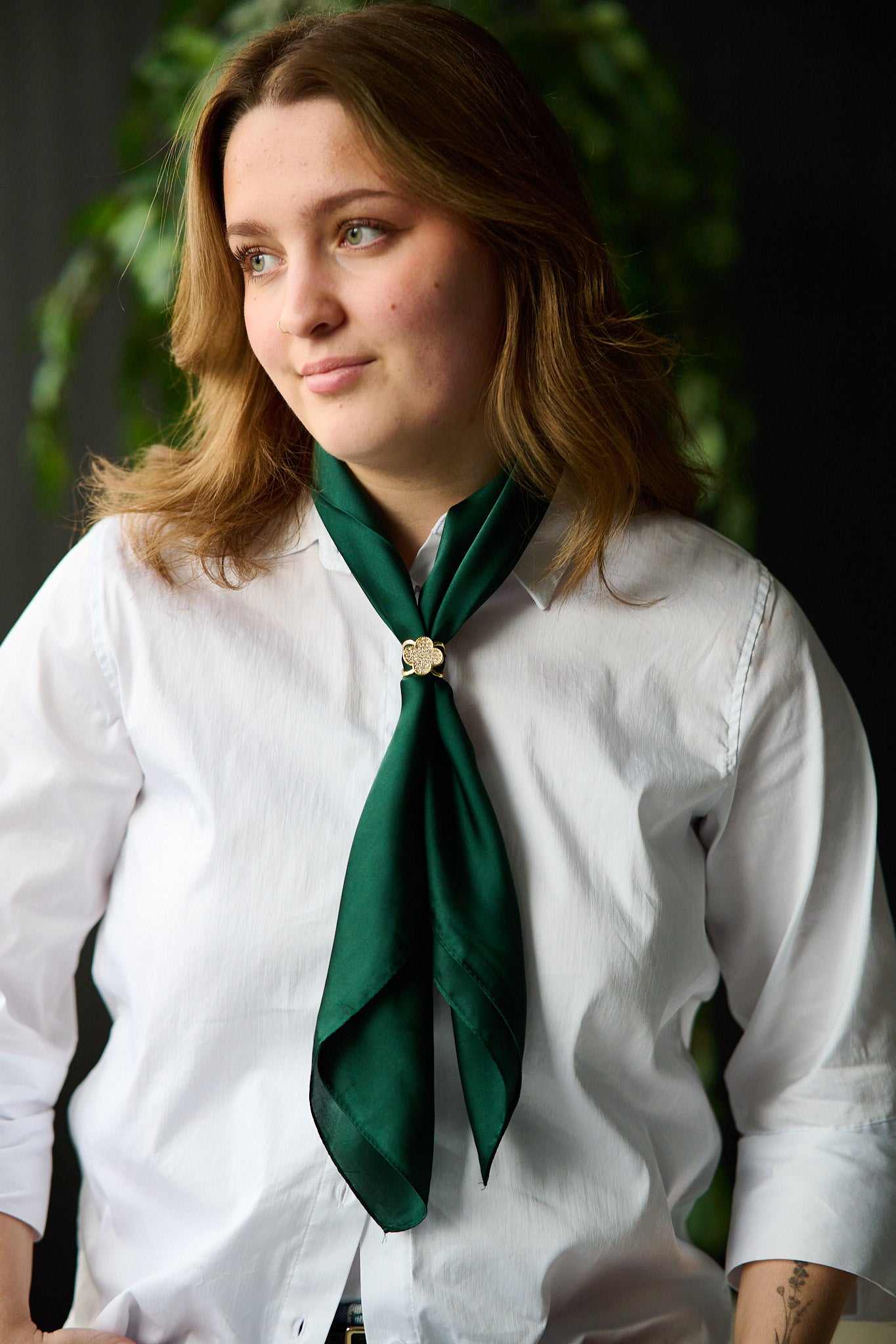 Skjerf Ensfarget 70x70 - Flaskegrønn