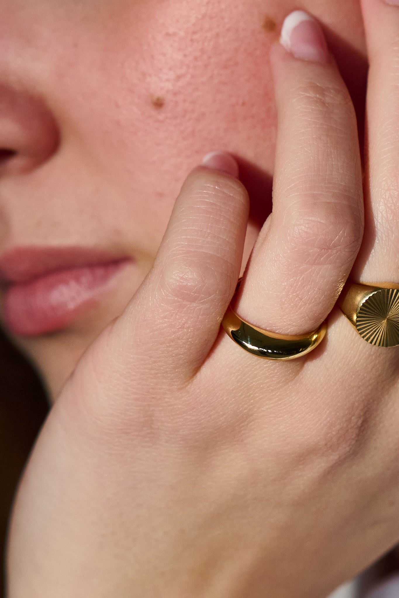 Globe Ring Gold