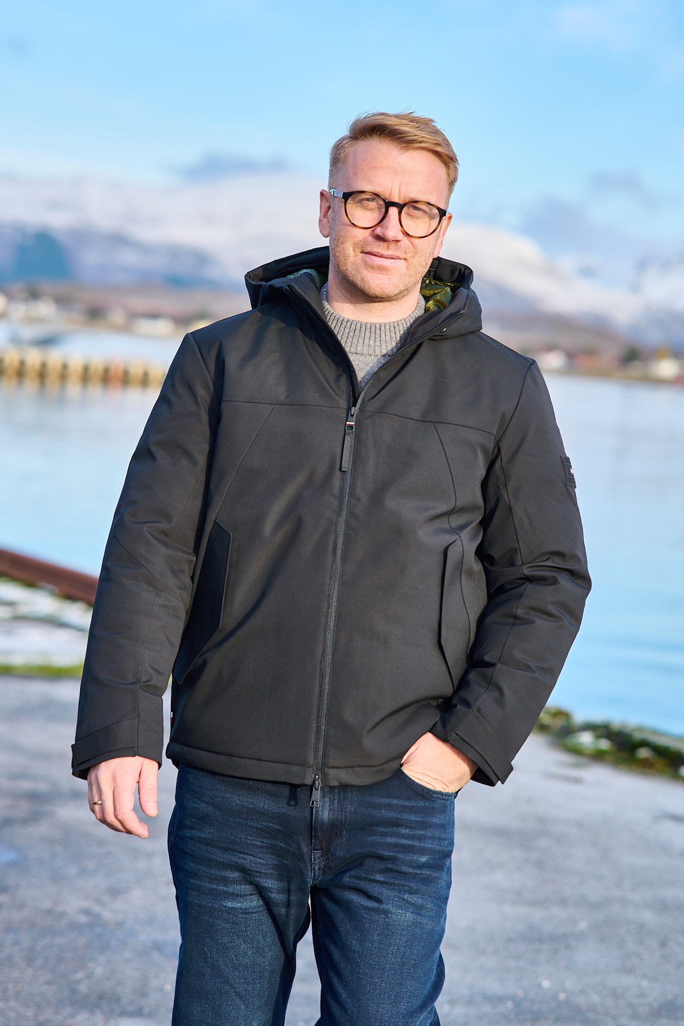 Tech Hooded Short Padded Jacket - Black