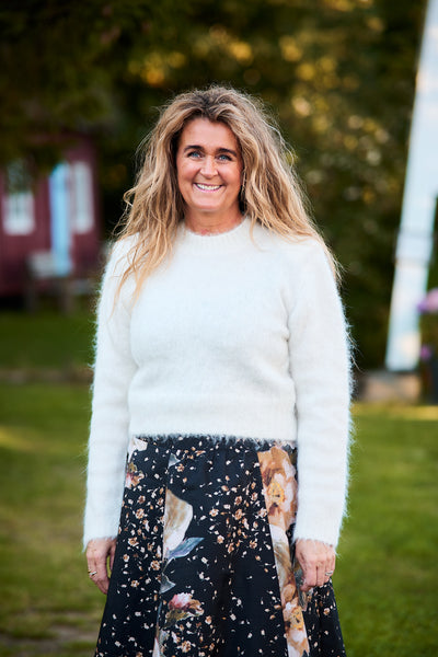 Hairy Knit Fitted Sweater - Off White