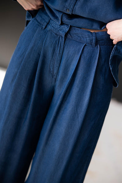 Janna HW Pleated Chambray Pant Dark Blue