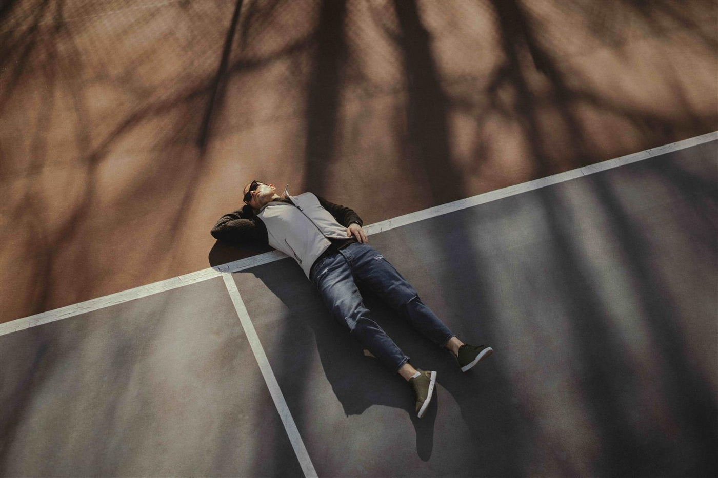 The Light Vest - Concrete Beige