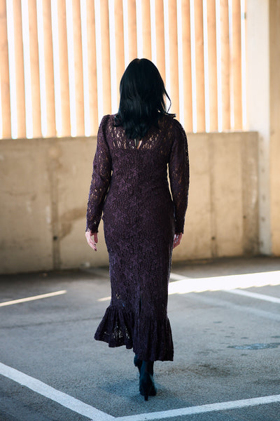 Lace Fitted Dress - Burgundy