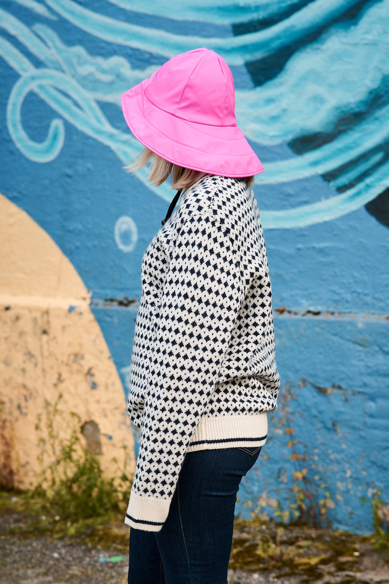 Knitted Pullover R-Neck - White/Blue
