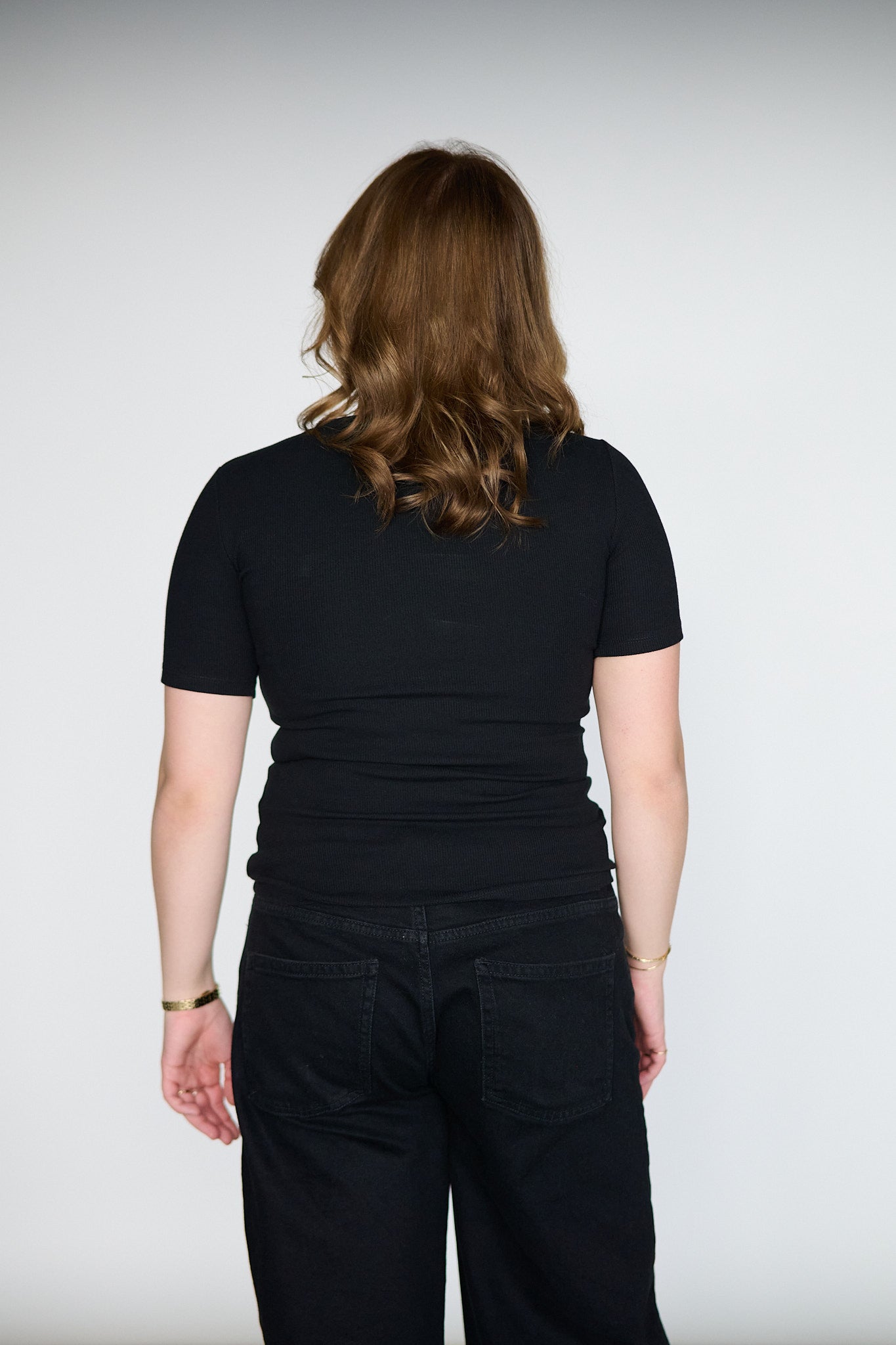 Numbia 5 - Black