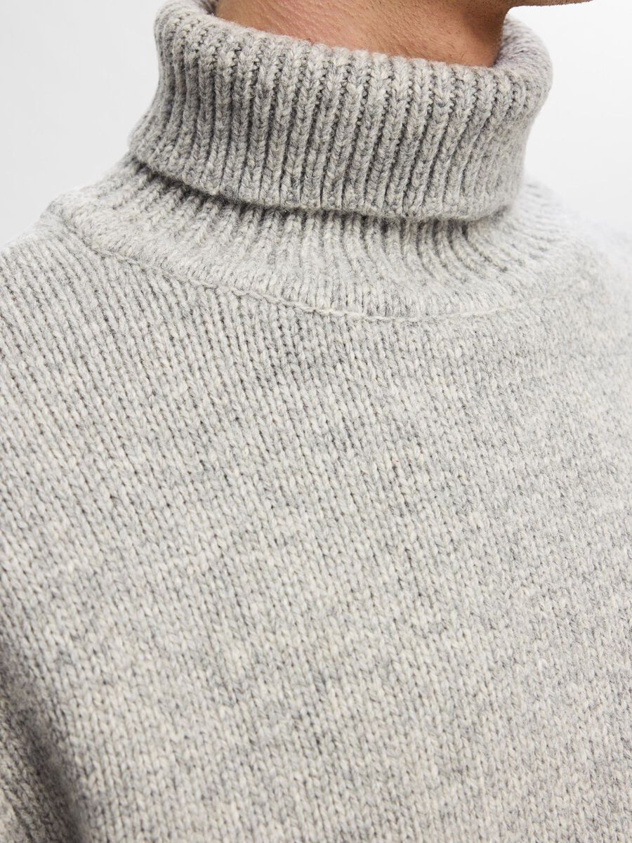 Cody Ls Knit Relaxed Roll Neck