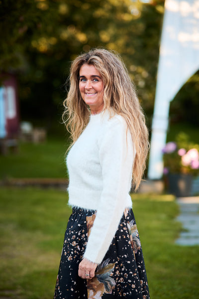 Hairy Knit Fitted Sweater - Off White