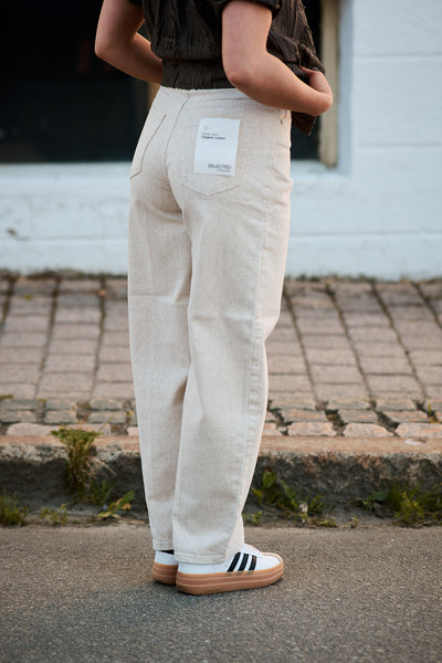 Una MW Barrel Jeans Egret
