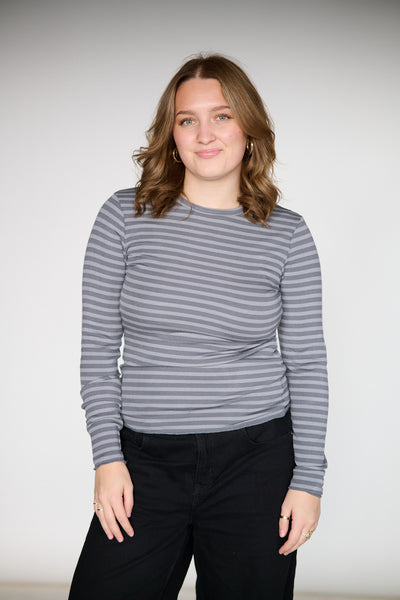 Ika 11 Dark grey stripe