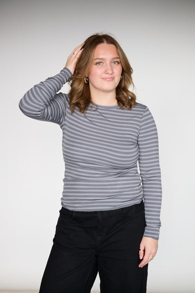 Ika 11 Dark grey stripe