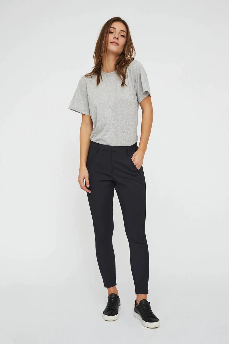 Angelie 238 Zip, Navy Jeggin