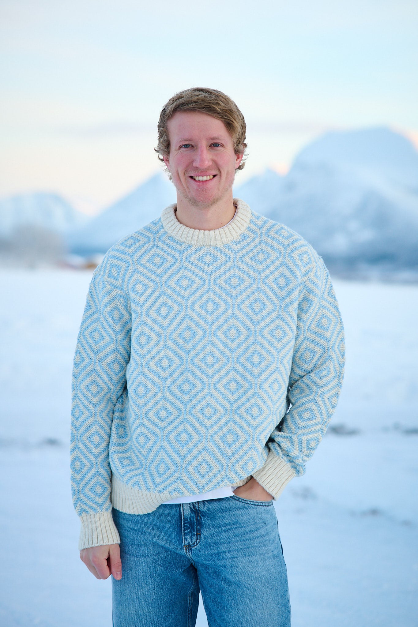 Remi Ls Knit Relaxed Crew Neck - Egret/Blue Fog