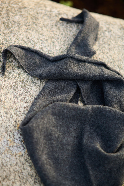 Maria Narrow Cashmere Scarf - Dark Grey Melage