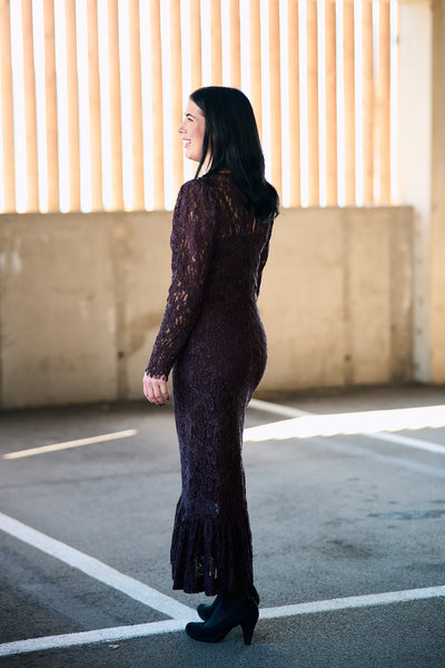Lace Fitted Dress - Burgundy