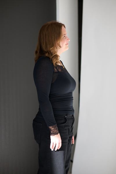 Perfect Line Cashmere Carre Lace T-Shirt - Black
