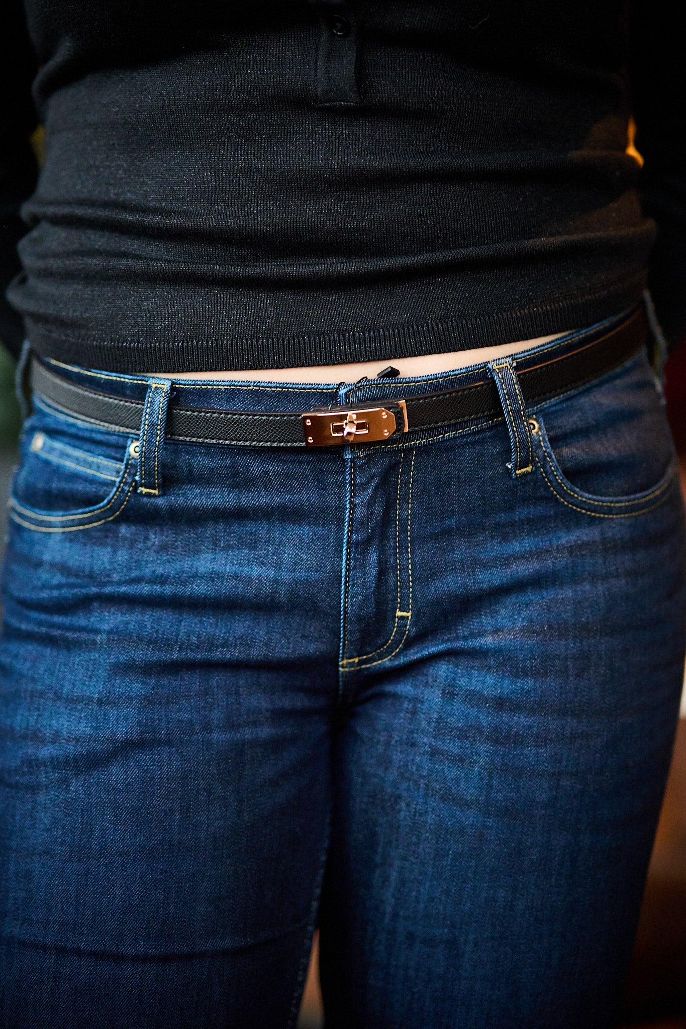 Belte m/justerbar Gullspenne 2 cm - Sort